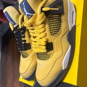 Jordan 4 Retro